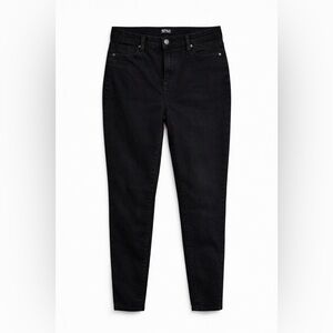 Black skinny stretchy women’s jeans by Buffalo David Bitton size 6/28